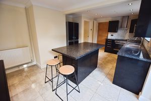 Kitchen/Breakfast Room- click for photo gallery